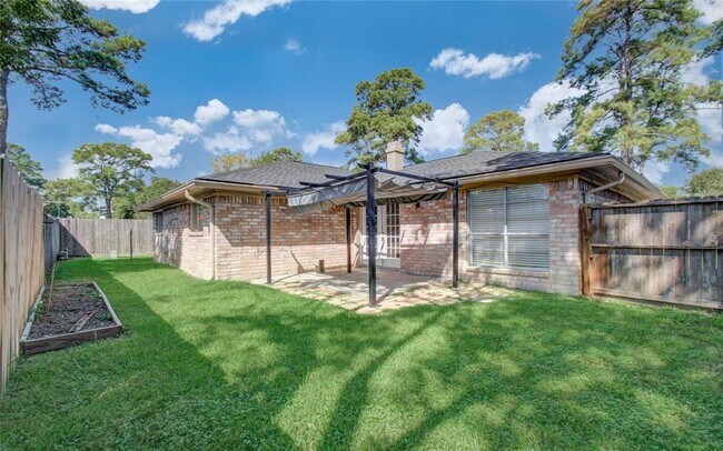 Building Photo - 3605 Kingsway Dr