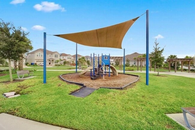 Building Photo - 2487 Empress Dr