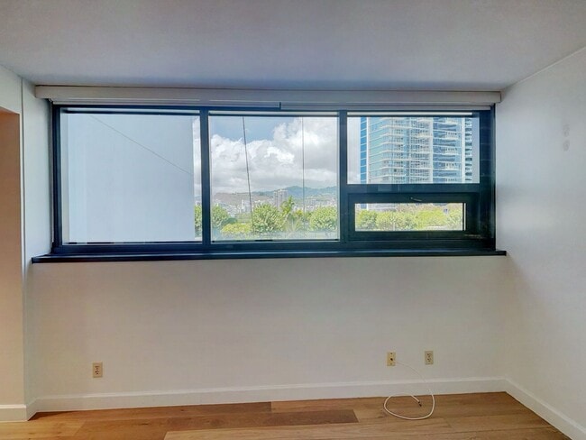 Building Photo - Stunning Kakaako 2 Bedroom at Nauru Tower