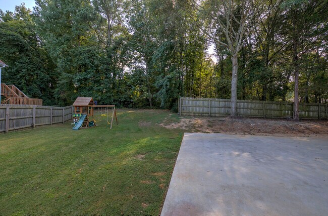 Building Photo - 7202 Cedar Forest Dr