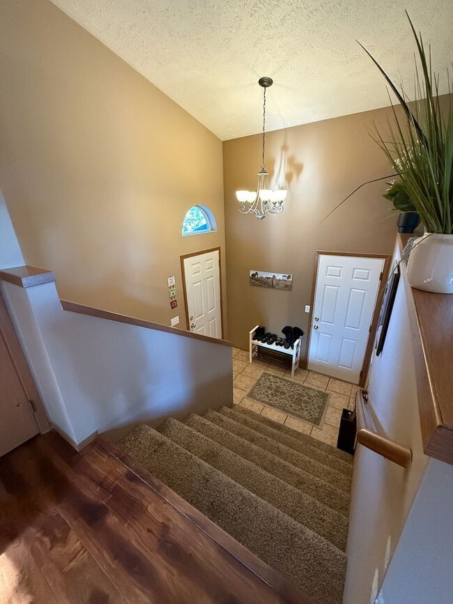 Building Photo - Beautiful 4 Bed 2 Bath Colbert Home in Mea...