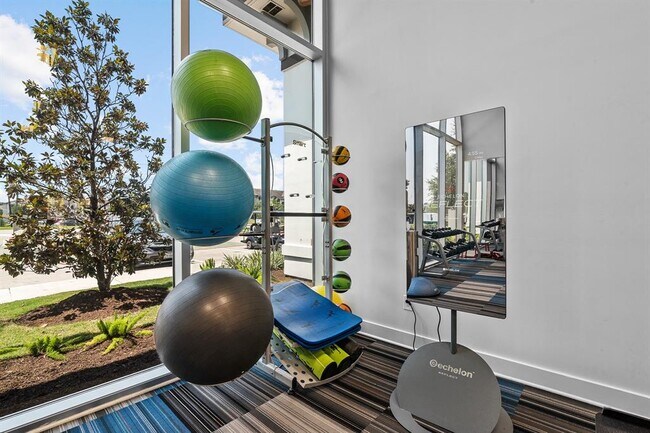 Building Photo - 366 FM 1488