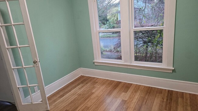 Building Photo - Charming 2 Bed, 1 Bath Home for Rent!