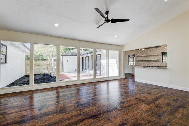 Building Photo - 3403 Linkwood Dr