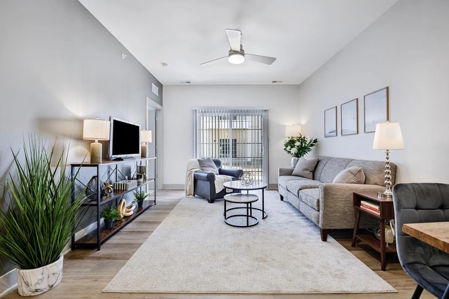 Building Photo - Edgewater East Apartments