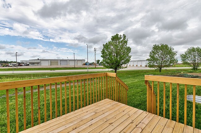 Building Photo - "Rare Find: Spacious Ranch Living at Its Best in Bondurant with the lowest rent ever"