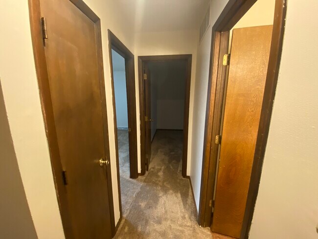 Building Photo - 407 Franklin St