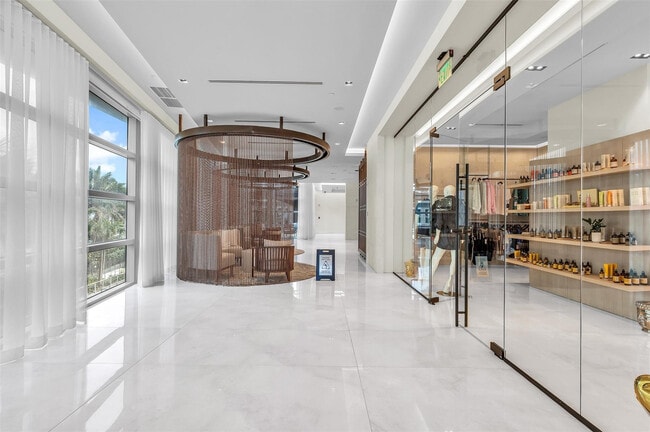 Building Photo - 3100 N Ocean Dr