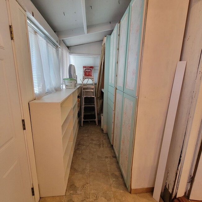 Building Photo - 403 Talbert St