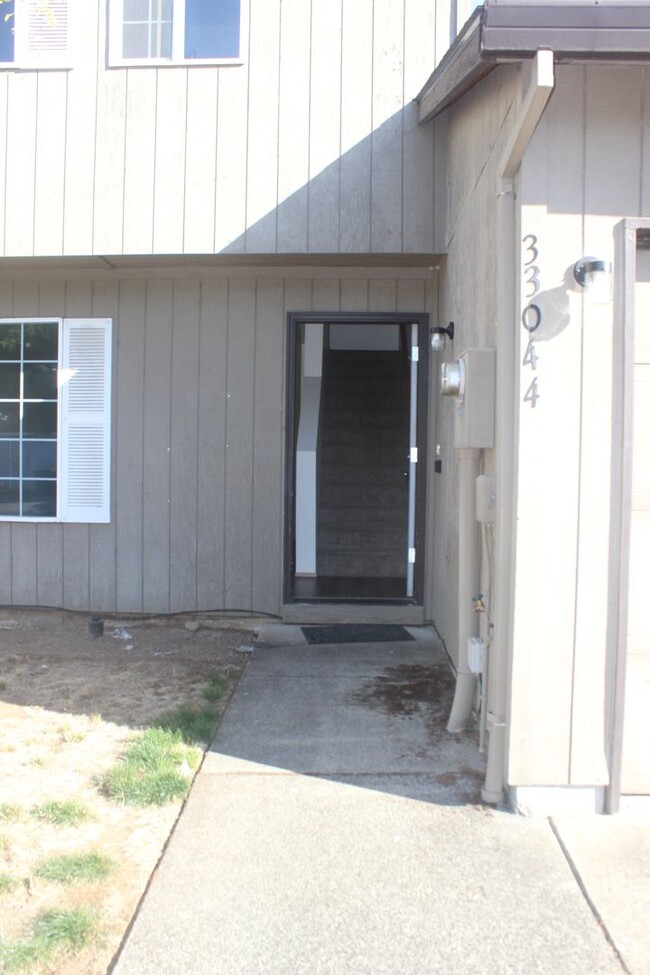 Building Photo - 3 Bedroom home in Scappoose