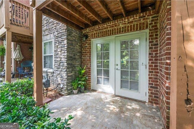 Building Photo - 5510 Glenridge Park NE