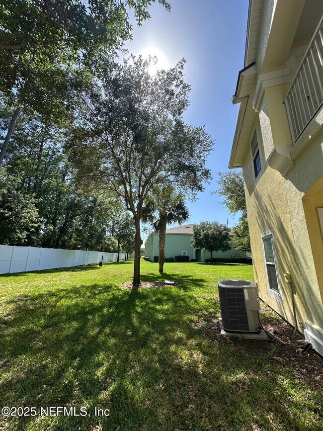 Building Photo - 13792 Herons Landing Way
