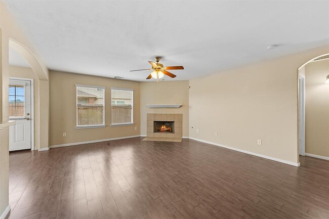 Building Photo - 8342 Loetsch Ridge Way