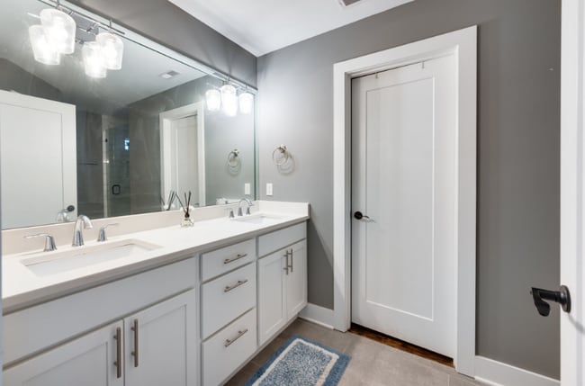Building Photo - 338 Vivelle Ave