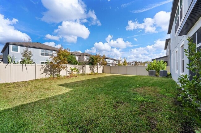 Building Photo - 33251 Sycamore Leaf Dr