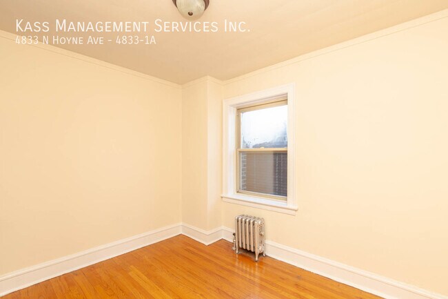 Building Photo - 4833 N Hoyne Ave