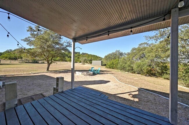 Building Photo - 4204 Bob Wire Rd