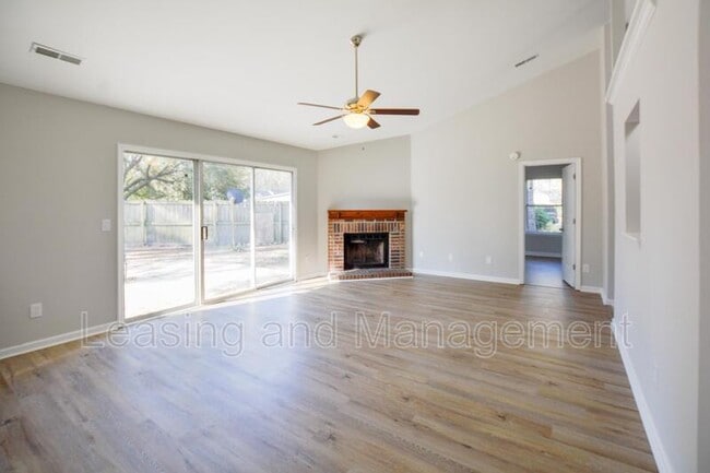 Building Photo - 801 Alwyn Blvd