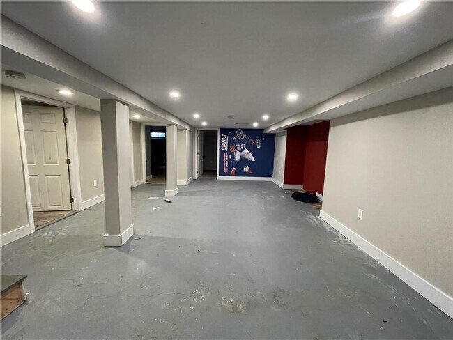 Building Photo - 9 Wilson Rd