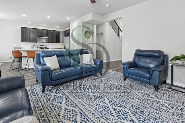 Building Photo - Beautiful 5 Bed + Office Home with 3-Car Garage in Desirable Lorson Ranch!