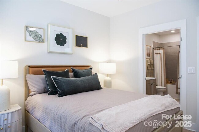 Building Photo - 14011 Bespoke Rd