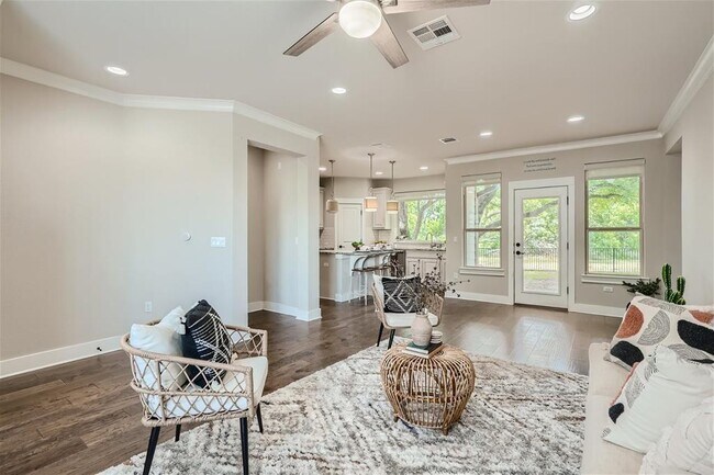 Building Photo - 9607 McKnight Lp