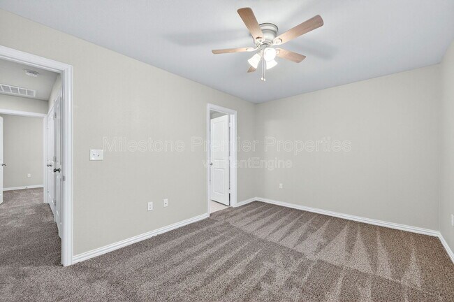 Building Photo - 2809 Peony Dr