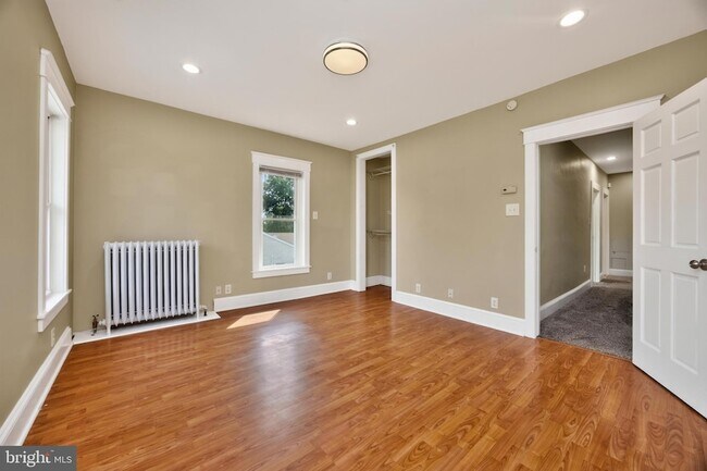 Building Photo - 855 N Pleasantview Rd