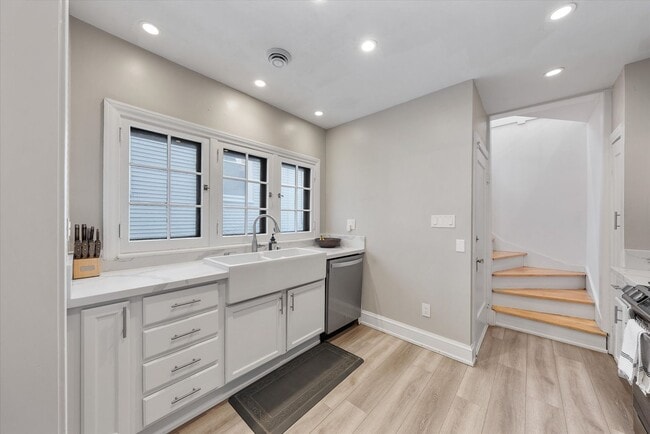 Building Photo - 2509-2511-2511 N Cramer St