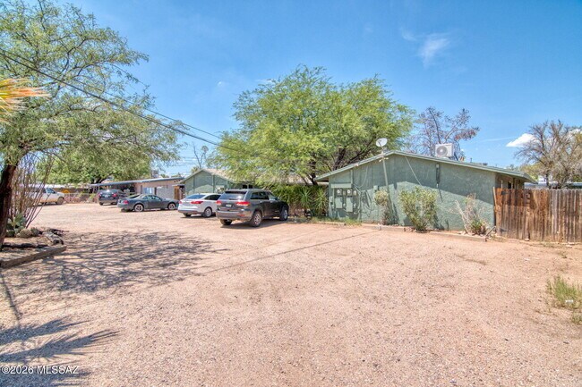 Building Photo - 5655 E 28th St