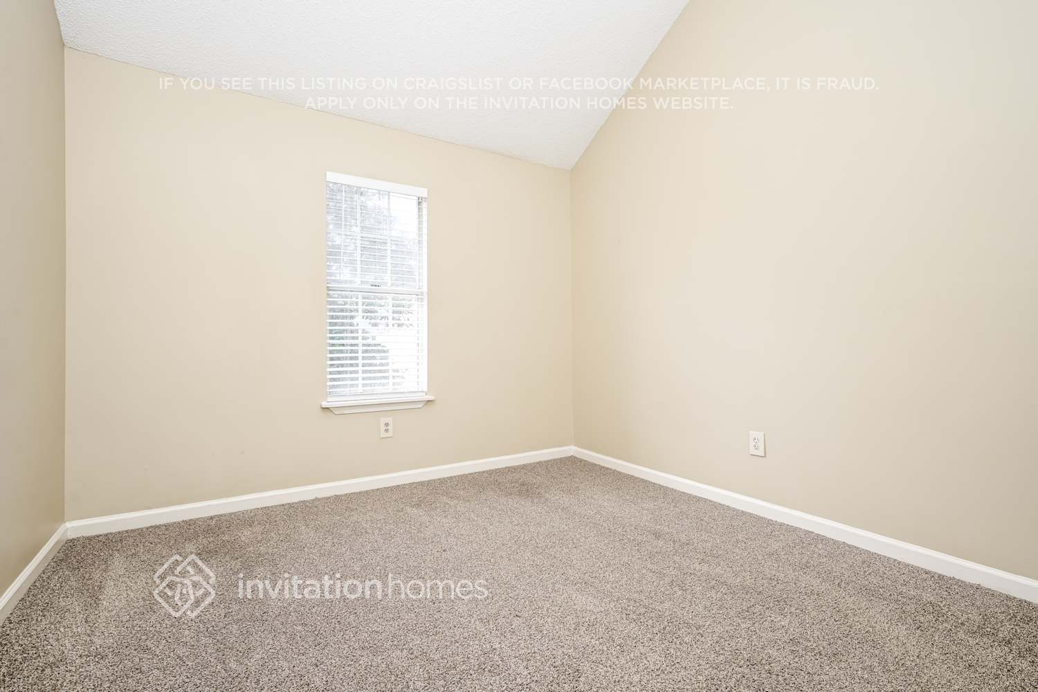 Building Photo - 1304 Baywood Glen