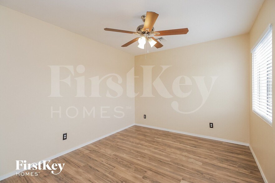 Building Photo - 1730 Maddison Cir