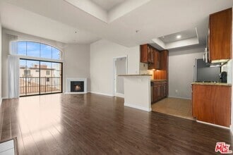 Building Photo - 10275 Missouri Ave