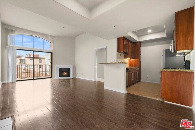 Primary Photo - 10275 Missouri Ave