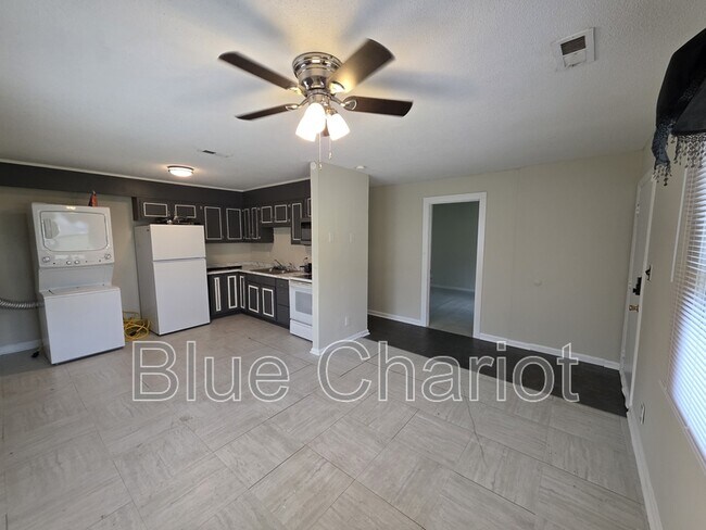 Building Photo - 2313 Fitzgerald Ave
