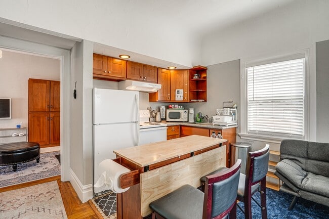 Building Photo - Eagle Avenue