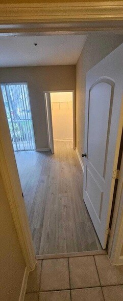 Building Photo - 2102 Shoma Dr