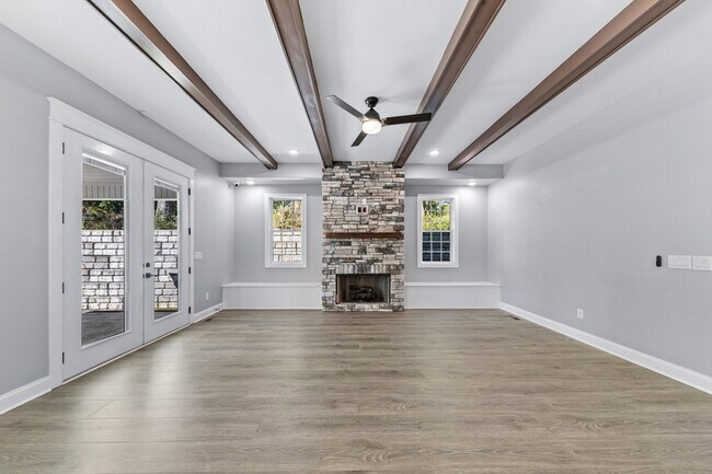 Building Photo - 601 Joyce Ave