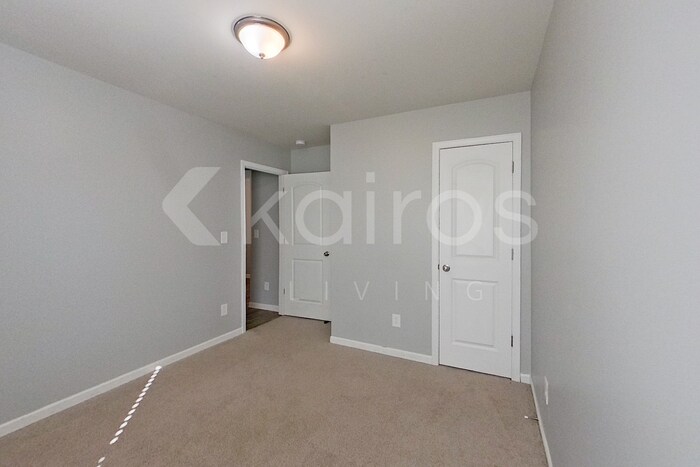 Building Photo - 1190 Silvertrace Dr