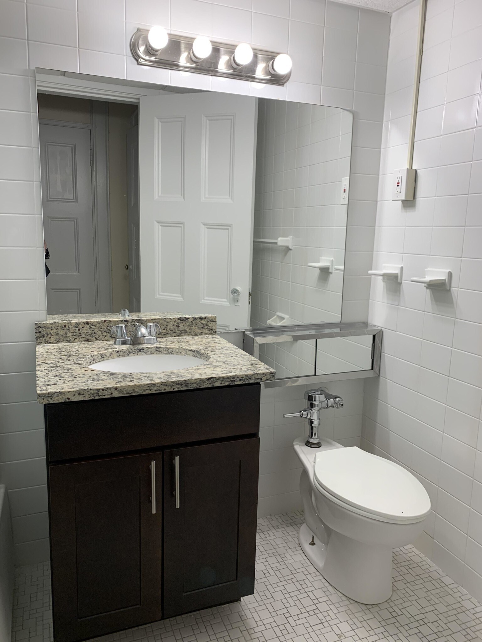 Building Photo - 62 Boylston St