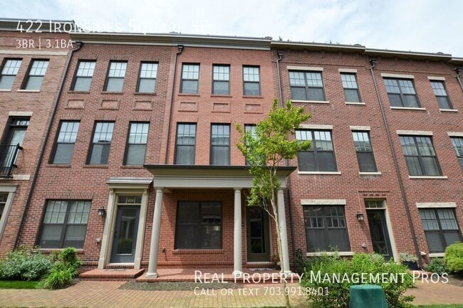 Primary Photo - 422 Ironsides Square SE
