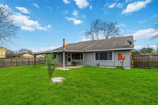 Building Photo - 16702 Quail Meadow Dr