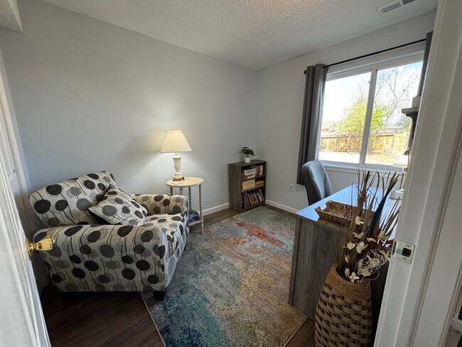 Building Photo - 7650 Conifer Dr