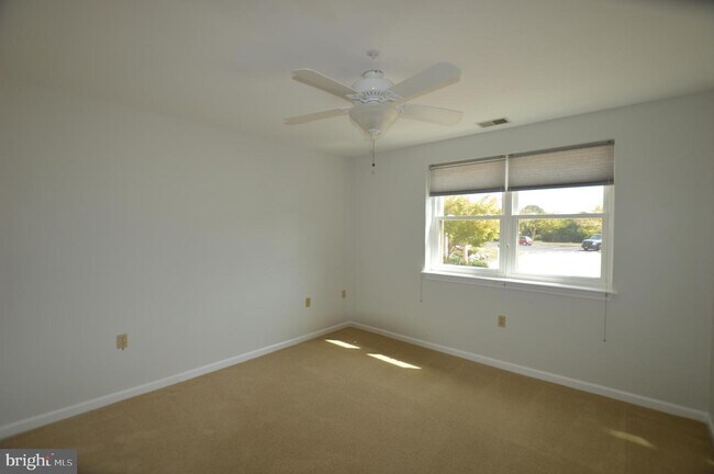 Building Photo - 102 Mercer Ct