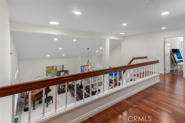 Building Photo - 4 Bayview