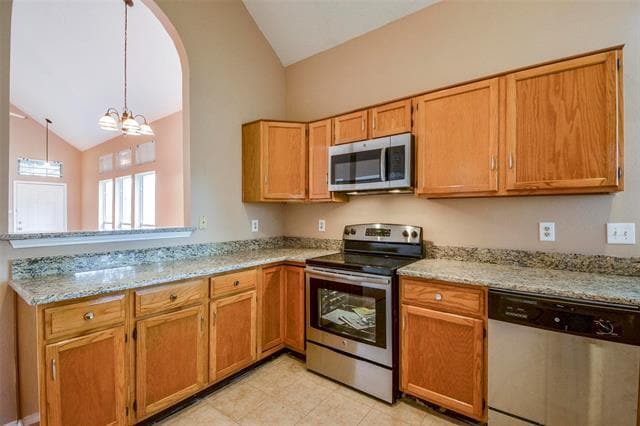 Building Photo - 2406 Weatherby Dr