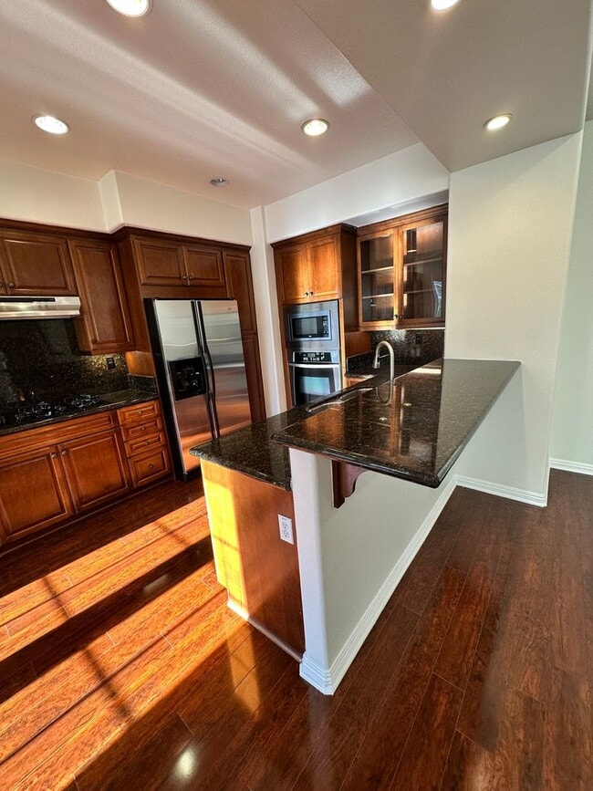 Building Photo - 2 Story home 3 Bedroom, 3 Bathroom Tustin Field.