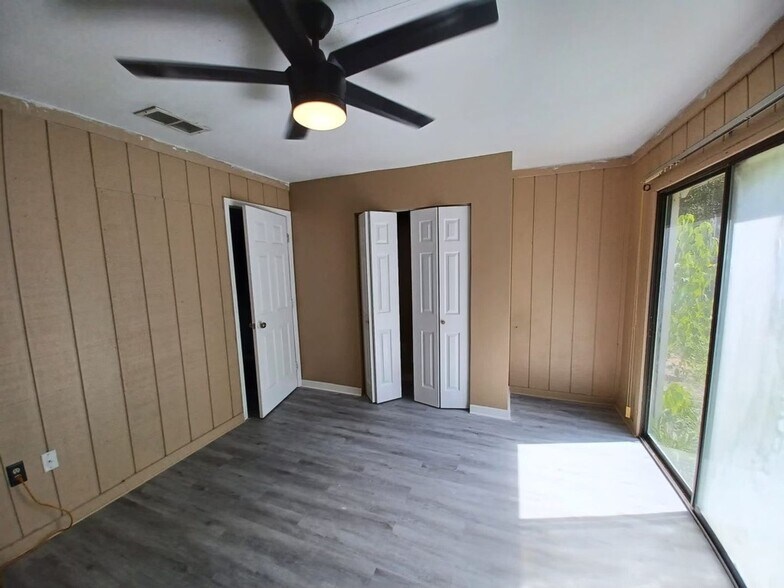 Building Photo - 415 W Circlewood St