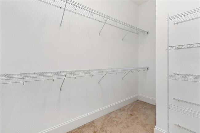 Building Photo - 109 Grand Champions Ln