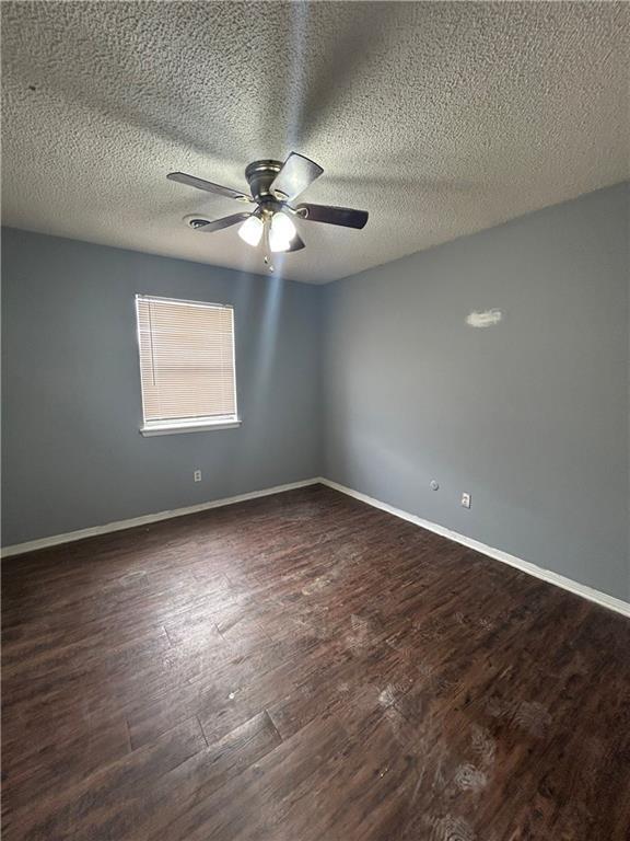 Building Photo - 1602 Juniper Cir